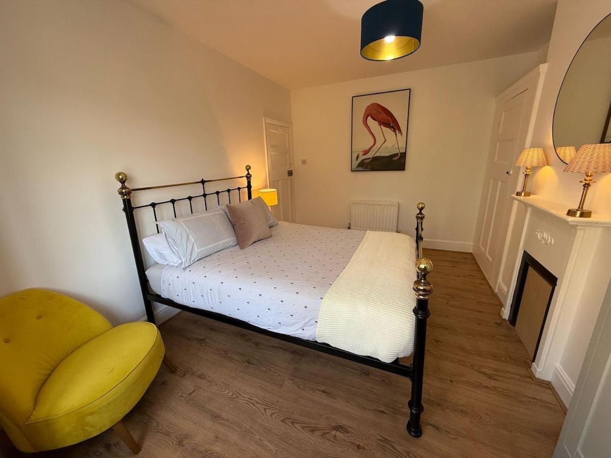 Lovely 4 Bedroom House In Southfields Near Wimbledon * London